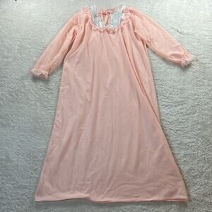 Vintage Danni New York embroidered satin lace edged peach flannel nightgown Med